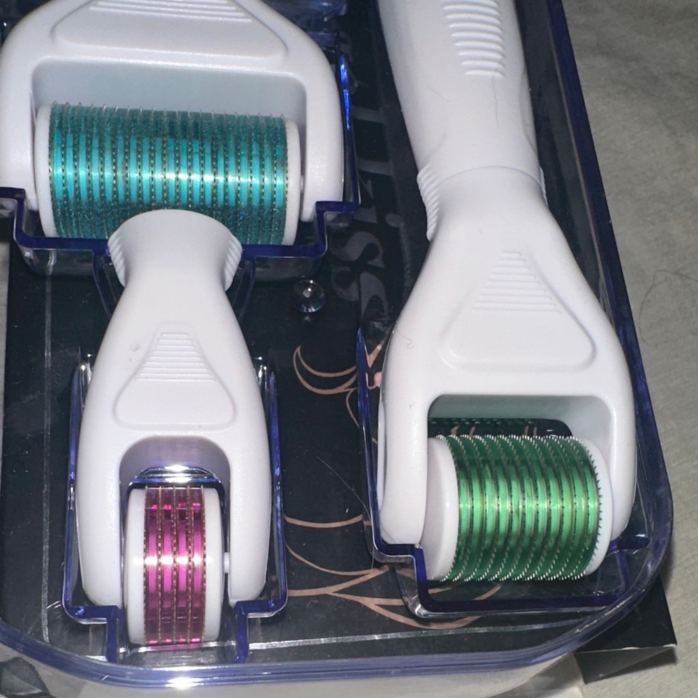 Angel Kiss microneedle Derma Roller Kit - Picture 4 of 5